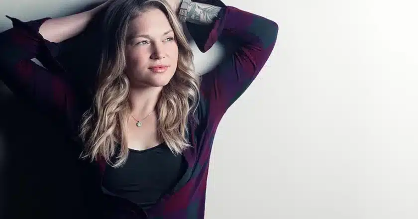 How Much Is Crystal Bowersox Worth & American Idol Runner-Up